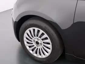 Fiat 500 (2023) thumbnail 9