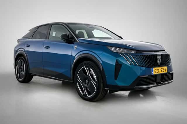 Peugeot e-3008 (2025) thumbnail 2