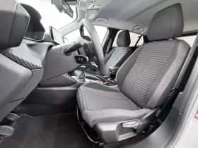 Peugeot 2008 (2021) thumbnail 6