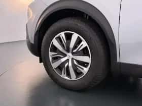 Peugeot 2008 (2021) thumbnail 10