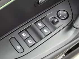 Peugeot e-2008 (2023) thumbnail 15