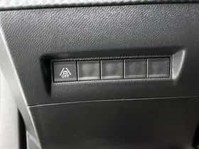 Peugeot e-2008 (2023) thumbnail 32