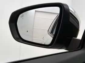 Peugeot 3008 (2020) thumbnail 32