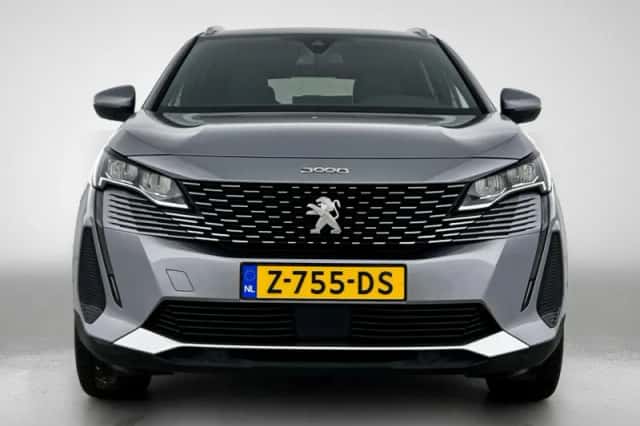 Peugeot 3008 (2021) thumbnail 4