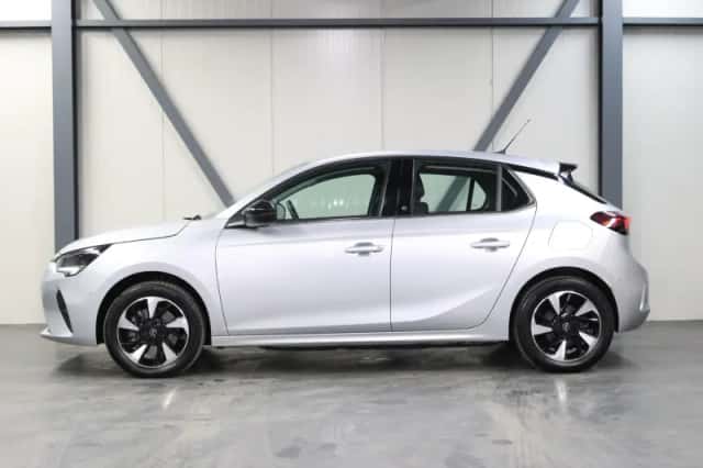 Opel Corsa-e (2022) thumbnail 2
