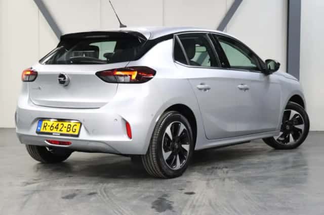 Opel Corsa-e (2022) thumbnail 3