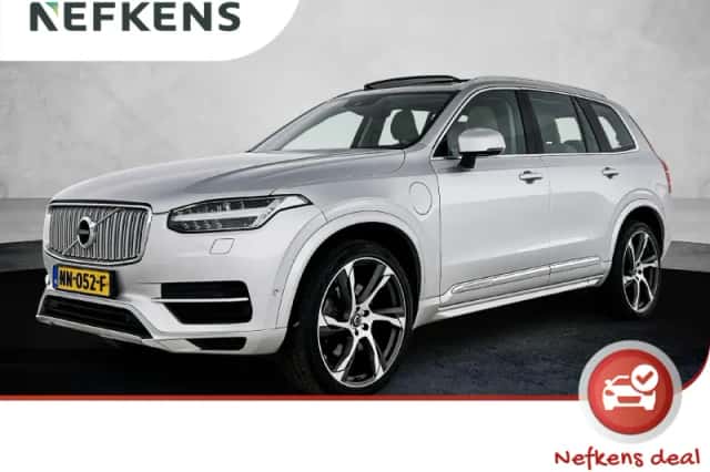 Volvo XC90 (2017) thumbnail 1