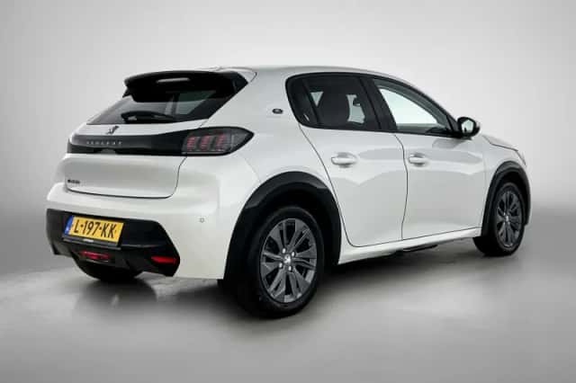 Peugeot e-208 (2021) thumbnail 5
