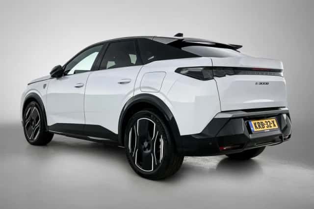 Peugeot e-3008 (2025) thumbnail 3