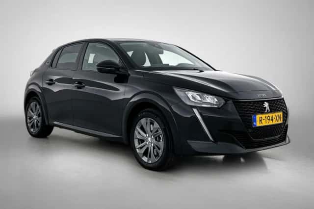 Peugeot e-208 (2022) thumbnail 2