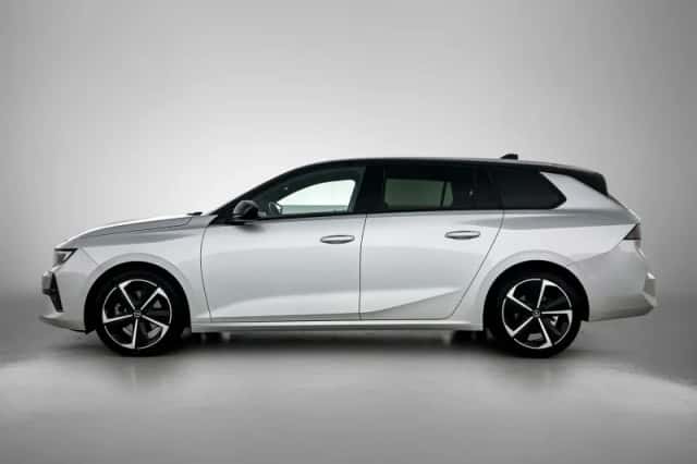 Opel Astra (2024) thumbnail 2