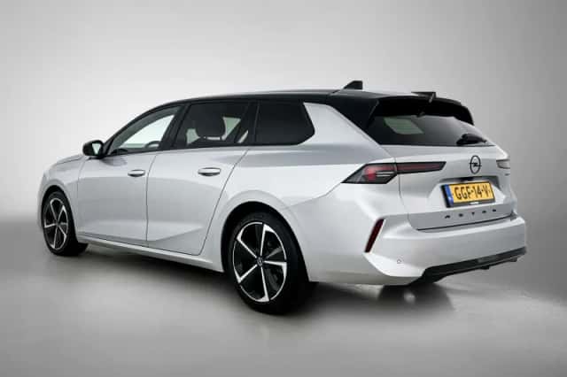 Opel Astra (2024) thumbnail 3