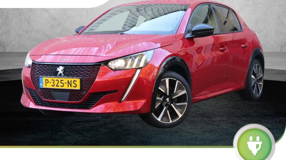 Peugeot e-208 (2022) — foto 1