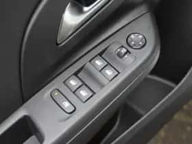 Opel Corsa (2023) thumbnail 24