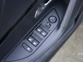 Peugeot e-2008 (2025) thumbnail 21