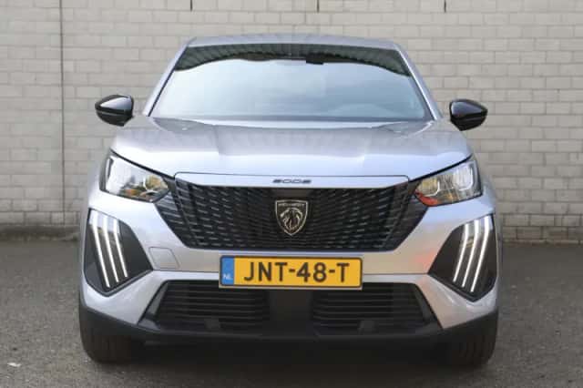 Peugeot e-2008 (2025) thumbnail 4
