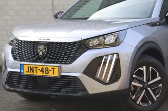 Peugeot e-2008 (2025) thumbnail 6