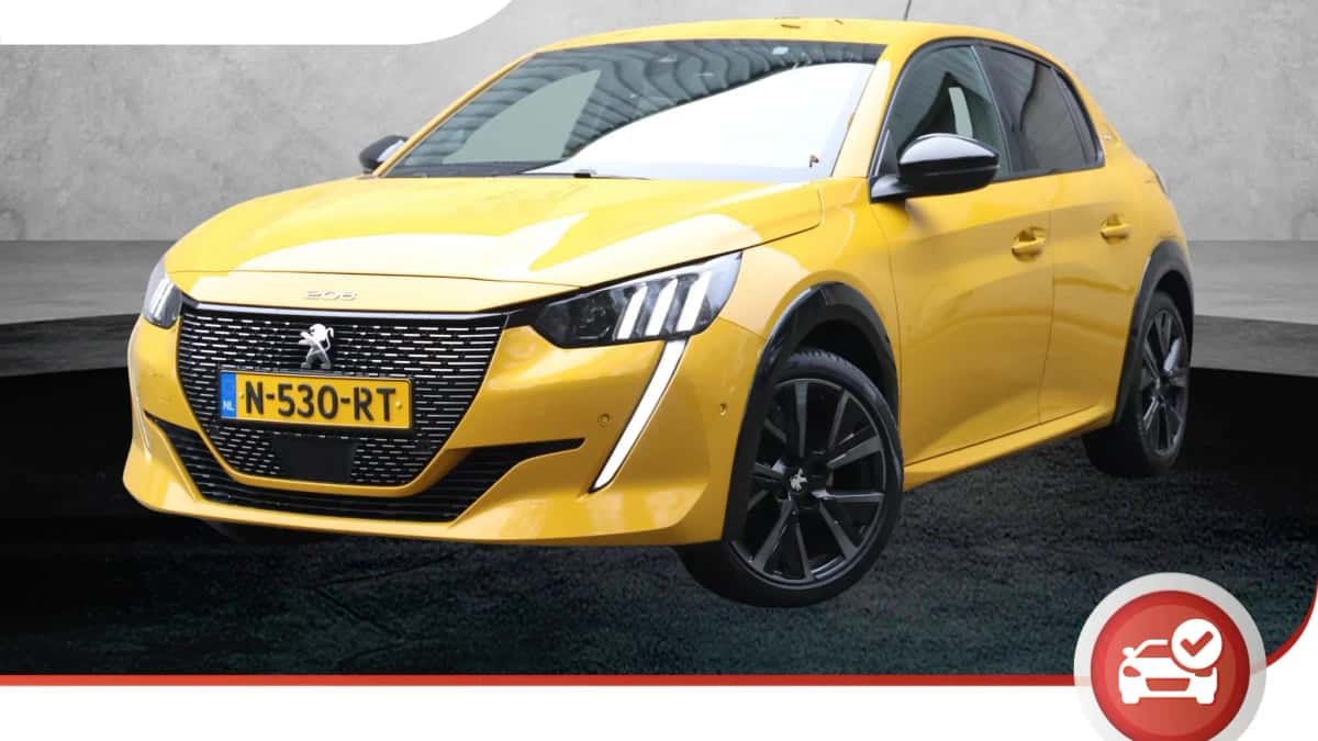 Peugeot 208 (2022) — foto 1