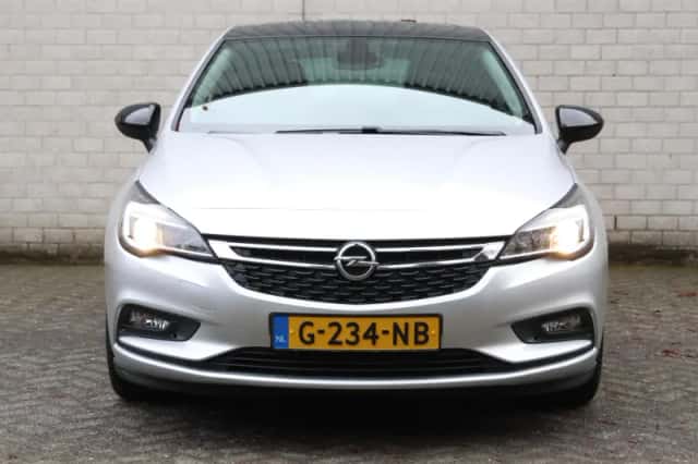 Opel Astra (2019) thumbnail 4