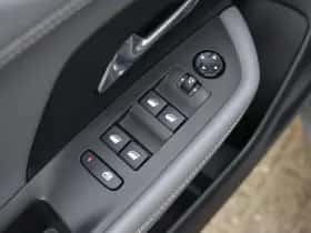 Opel Mokka (2022) thumbnail 24