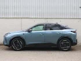 Peugeot e-3008 (2025) thumbnail 2