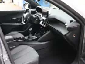 Peugeot 2008 (2025) thumbnail 9