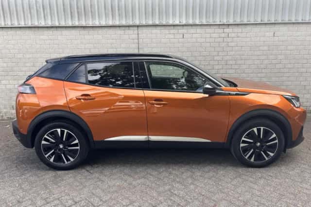 Peugeot 2008 (2020) thumbnail 4