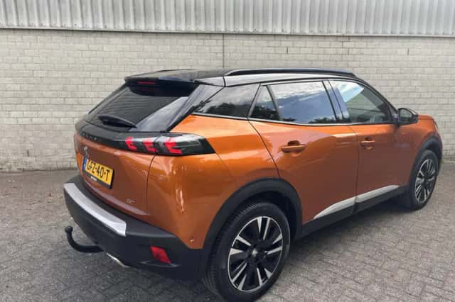 Peugeot 2008 (2020) thumbnail 6