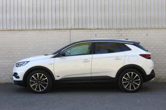 Opel Grandland X (2021) thumbnail 2
