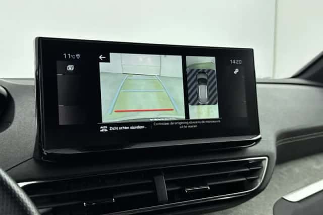 Peugeot 3008 (2024) thumbnail 6