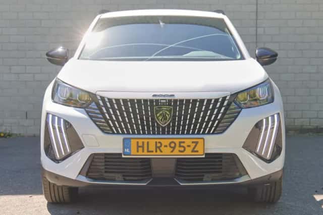 Peugeot e-2008 (2025) thumbnail 4
