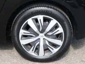 Peugeot 208 (2021) thumbnail 18