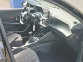 Peugeot 208 (2021) thumbnail 8