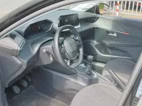 Peugeot 208 (2021) thumbnail 10