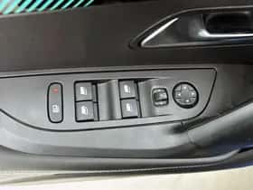 Peugeot e-2008 (2021) thumbnail 19