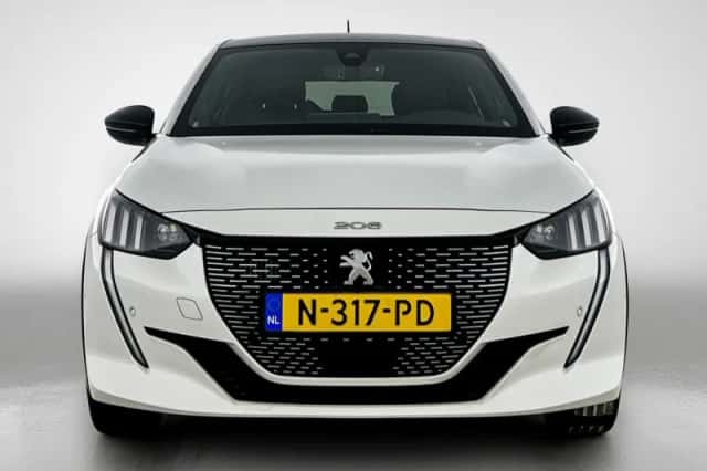 Peugeot 208 (2021) thumbnail 4