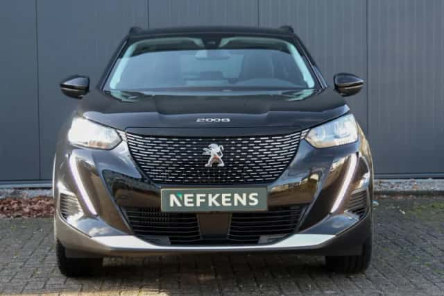Peugeot 2008 (2021) thumbnail 2