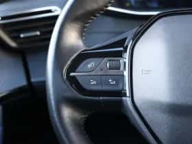 Peugeot 2008 (2021) thumbnail 18