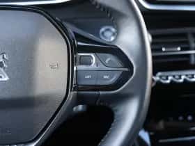 Peugeot 2008 (2021) thumbnail 19
