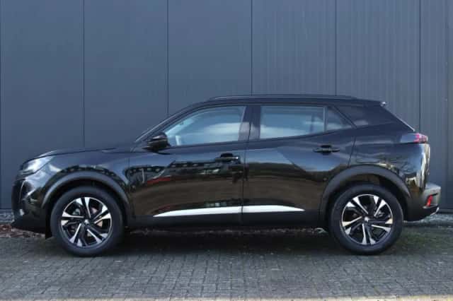 Peugeot 2008 (2021) thumbnail 3