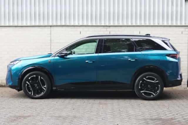 Peugeot E-5008 (2025) thumbnail 2