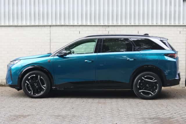 Peugeot E-5008 (2025) thumbnail 2