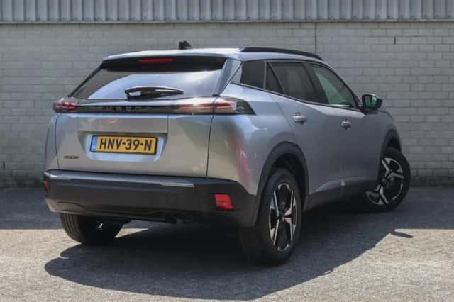 Peugeot 2008 (2025) thumbnail 3