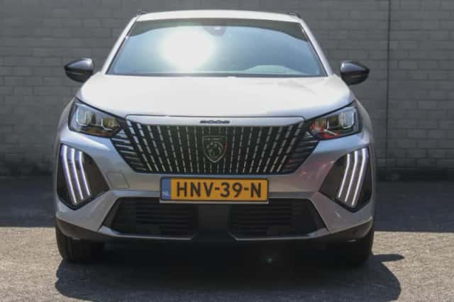 Peugeot 2008 (2025) thumbnail 4