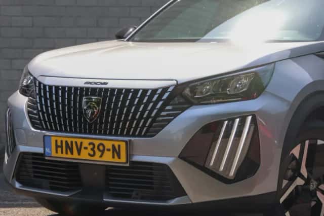 Peugeot 2008 (2025) thumbnail 5
