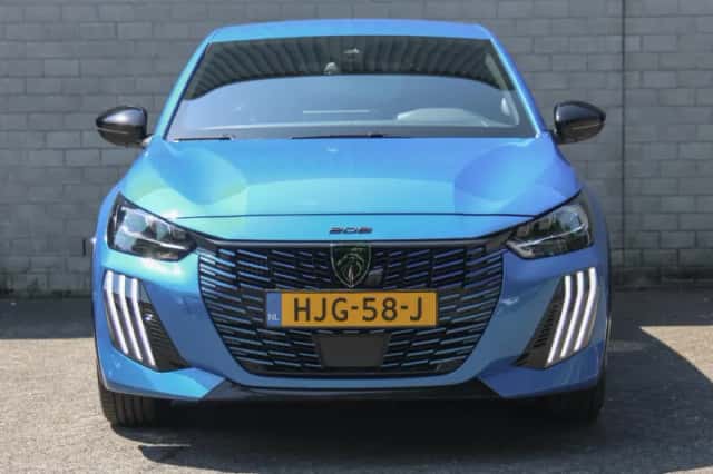 Peugeot 208 (2025) thumbnail 5