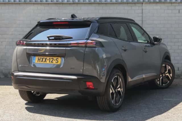 Peugeot e-2008 (2025) thumbnail 3