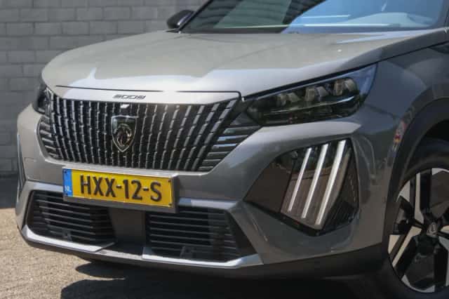 Peugeot e-2008 (2025) thumbnail 6