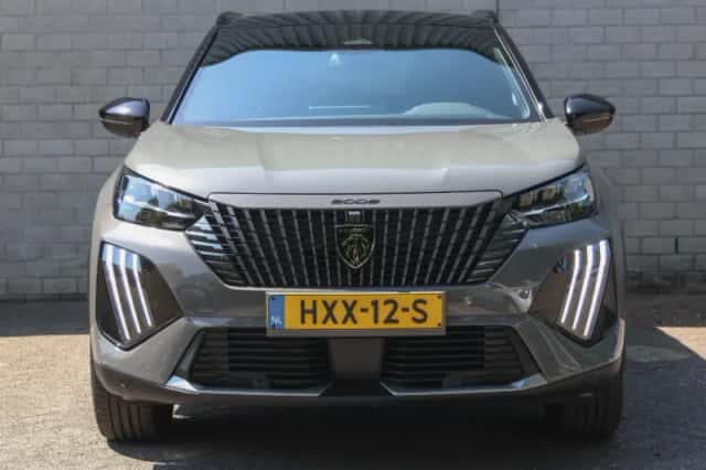 Peugeot e-2008 (2025) thumbnail 6