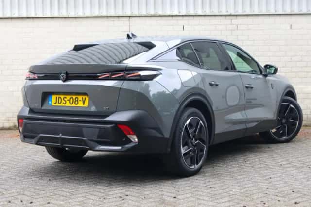Peugeot 408 (2025) thumbnail 3